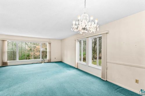 808 Arrowhead Rd, Duluth MN 55811-2207 exterior