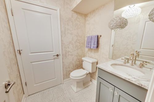 1032 Crosby St, Chicago IL  60610-2404 exterior