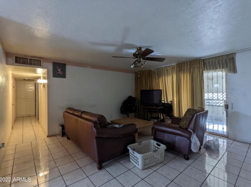 4225 Cavalier Dr, Phoenix AZ 85017-1727 exterior