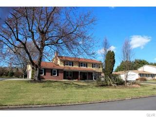 930 Yorkshire Rd, Bethlehem, PA 18017-3014