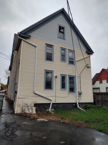 1206 43rd St, Milwaukee, WI 53208-2721
