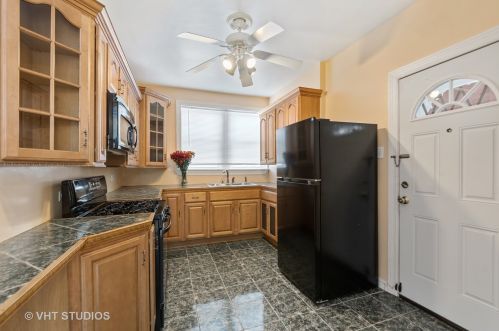 11019 Homewood Ave, Chicago IL 60643-3439 exterior