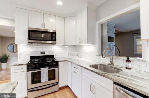 8428 Cherry Vly Ln, Alexandria VA 22309-2100 exterior