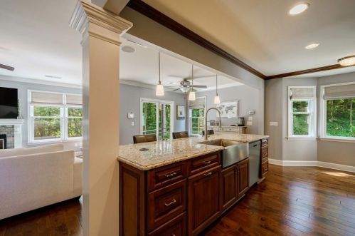 947 Lenox Hill Ct, Atlanta GA  30324-2957 exterior