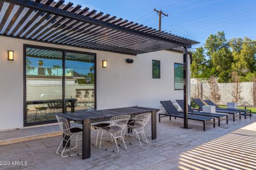 3118 42nd St, Phoenix AZ  85018-6418 exterior