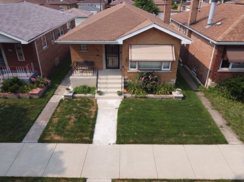 34 121st Pl, Chicago, IL 60628-6615