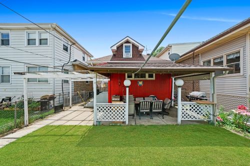 5238 Nelson St, Chicago IL 60657-3042 exterior