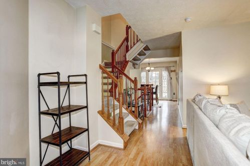 7947 Brightmeadow Ct, Ellicott, MD 21043-7924