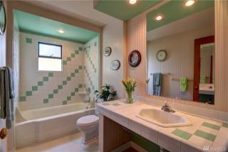 10762 Alton Ave, Seattle WA  98125-6913 exterior