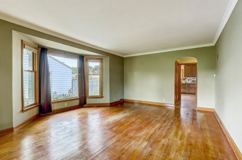 3043 82nd St, Milwaukee, WI 53219-2708