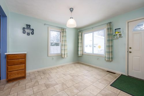 5513 Comstock Ave, Kalamazoo MI 49048-3405 exterior