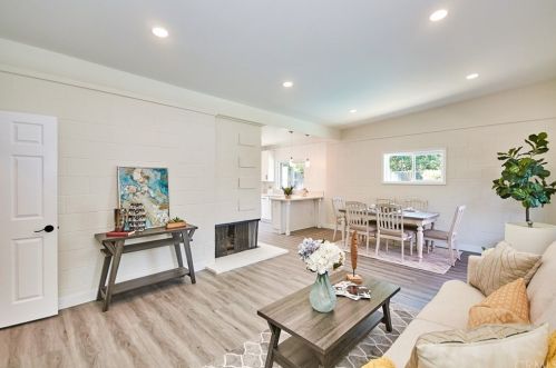 511 Rosslynn Ave, Fullerton CA  92832-2725 exterior