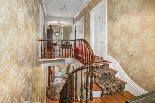 264 Highland St, Worcester MA 01602-2112 exterior