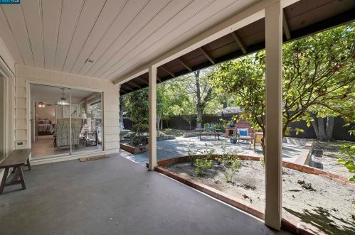 1014 San Miguel Rd, Concord CA 94518-2054 exterior