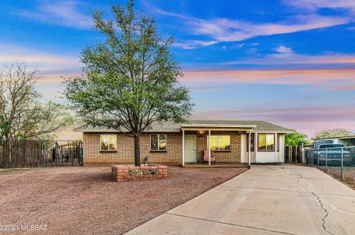 7421 Calle Medina, Tucson AZ  85757-8505 exterior