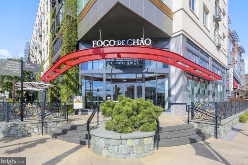 1904 Lewis Ave, Rockville MD 20851-2330 exterior