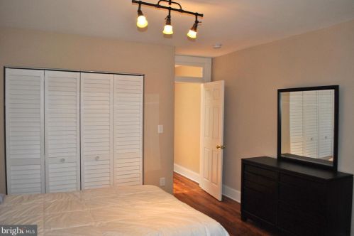 127 10th St, Washington DC  20003-3922 exterior