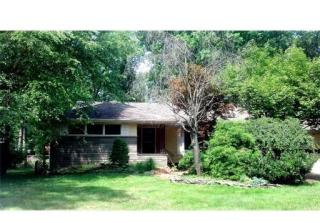 15 Parker Rd, Edison, NJ 08820-2323