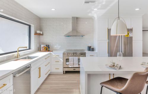 9052 29th St, Phoenix AZ  85028-5302 exterior