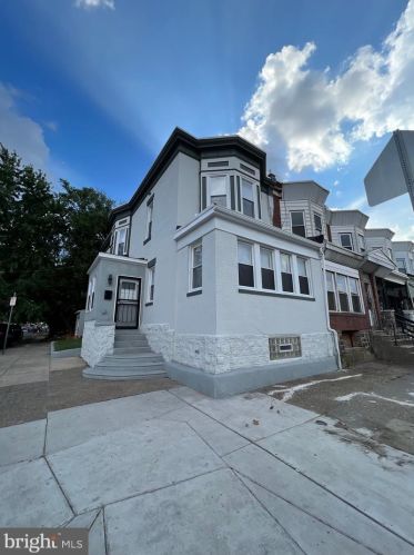 1352 52nd St, Philadelphia, PA 19143-4320