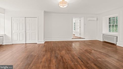 6424 City Ave, Philadelphia PA 19151-2410 exterior