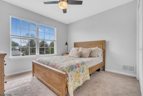 37 Heinrick Way, Bridgewater NJ 08807-5660 exterior