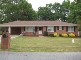 6 Delray Cir, Greenville SC  29617-3111 exterior