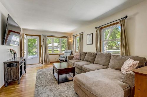 5323 Ohio Ave, Milwaukee WI  53219-4429 exterior