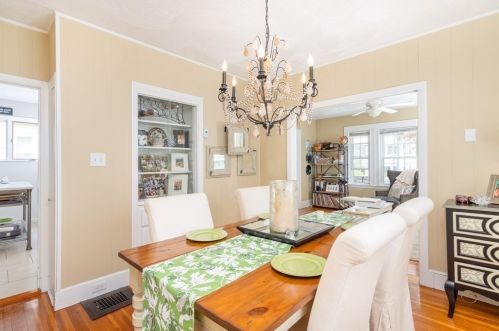 17 Bedford St, Quincy MA 02169-1902 exterior