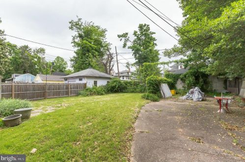 834 Berkeley Ave, Trenton NJ 08618-5320 exterior