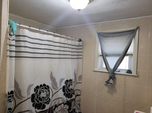 51 Vandewater St, Providence RI 02908-1623 exterior