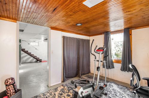 313 G Ave, Kalamazoo MI 49004-2119 exterior