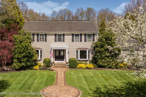 27 Blades Run, Red Bank, NJ 07702