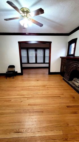 404 8 Ave, Broadview IL 60153-1515 exterior