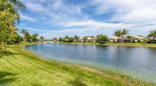 2885 Hatteras Way, Naples, FL 34119-7525