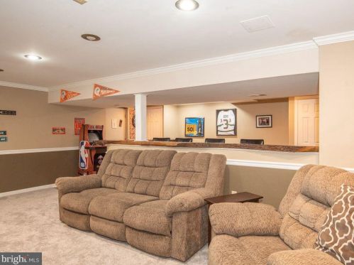 1005 Shadowstone Dr, Lancaster PA 17603-9756 exterior