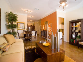 668 Orange Ave, Orlando FL  32801-1339 exterior