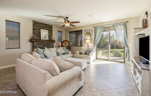 6917 19th Ln, Phoenix AZ  85041-6640 exterior