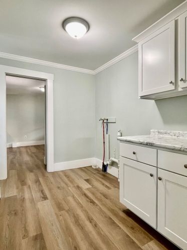 9 Washington St, Concord NH 03301-4172 exterior