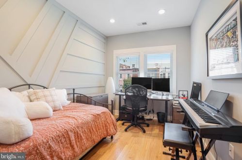 219 Morgan St, Washington DC  20001-1217 exterior