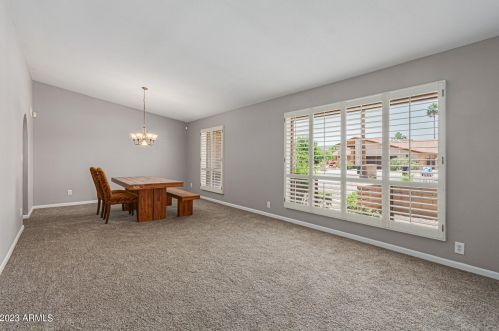 2554 Cortez St, Phoenix AZ  85028-1818 exterior