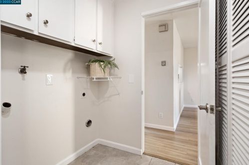 21 Emerson Dr, Mill Valley CA 94941-2212 exterior