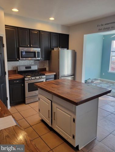 51 Sara Ln, Hanover, PA 17331-8672