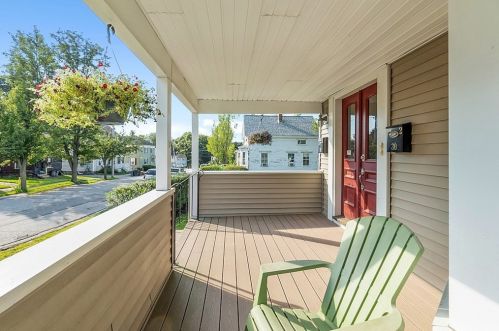 30 Maple Ave, North Andover MA 01845-3613 exterior