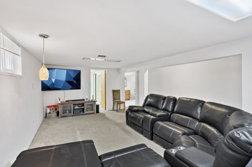 5655 63 Pl, Chicago IL 60638-5011 exterior