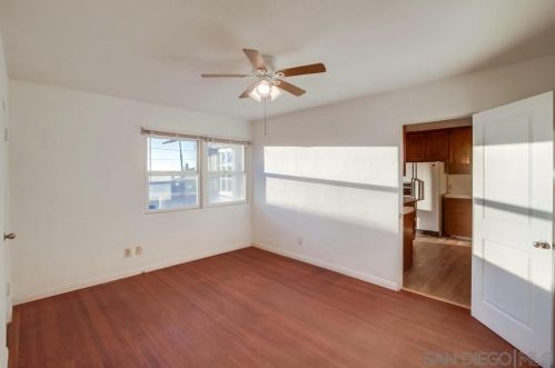 1078 Devonshire Dr, San Diego CA 92107-4038 exterior