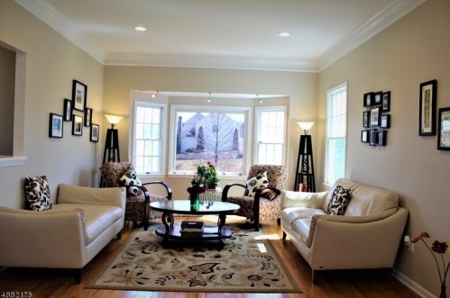 32 Grayson Dr, Montgomery NJ  08502-4916 exterior