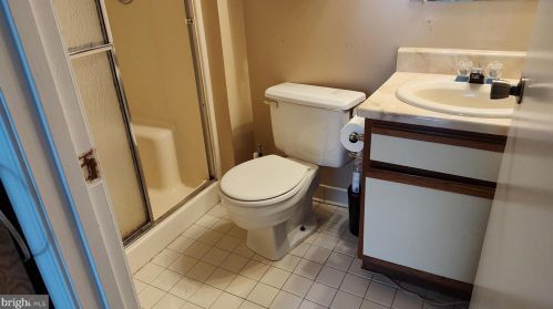 6702 Rapid Water Way, Glen Burnie MD 21060-0806 exterior