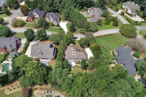 2132 Innsfail Dr, Lithonia GA  30078-2059 exterior