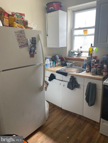 758 52 St, Philadelphia PA 19143-3233 exterior